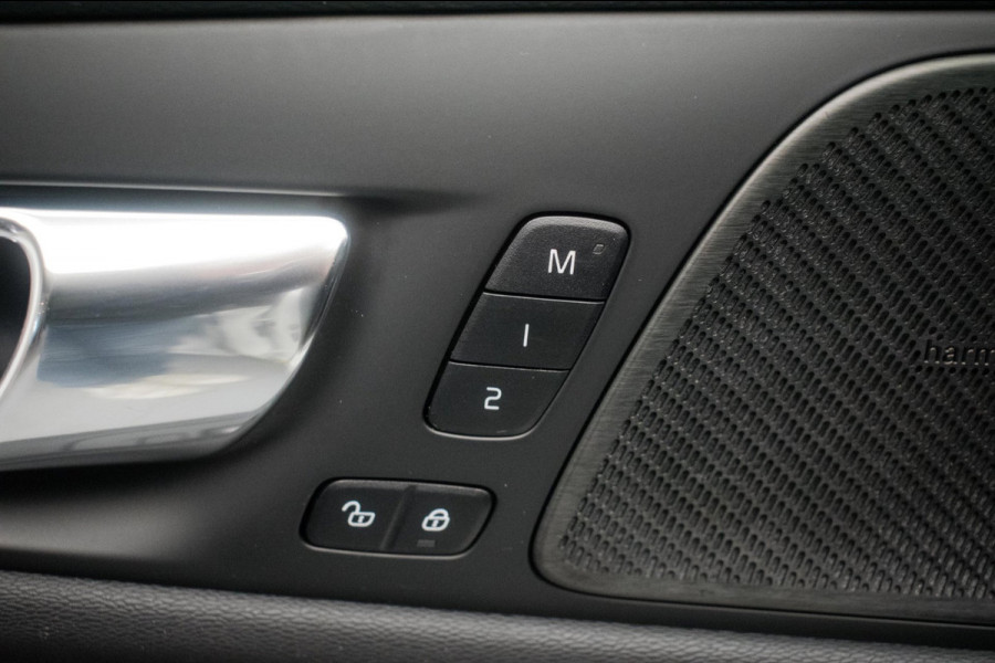 Volvo S60 2.0 B3 R-Design Black Pack NL-auto [ Massage Stoelkoeling/verwarming Harman-Kardon Nappa Memory Pilot Assist DAB ]