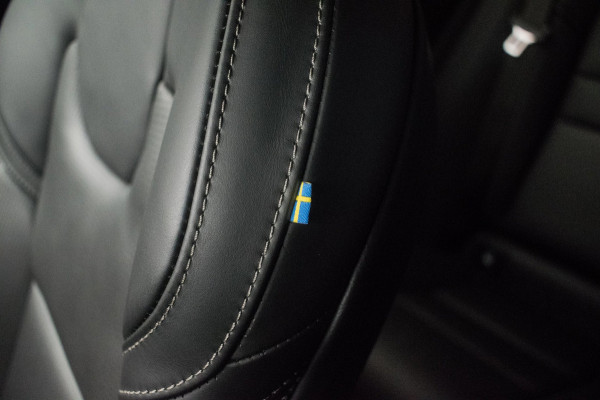 Volvo S60 2.0 B3 R-Design Black Pack NL-auto [ Massage Stoelkoeling/verwarming Harman-Kardon Nappa Memory Pilot Assist DAB ]