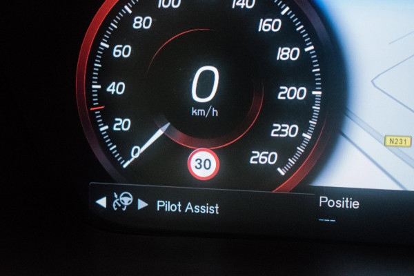Volvo S60 2.0 B3 R-Design Black Pack NL-auto [ Massage Stoelkoeling/verwarming Harman-Kardon Nappa Memory Pilot Assist DAB ]