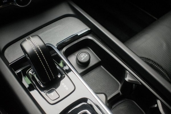 Volvo S60 2.0 B3 R-Design Black Pack NL-auto [ Massage Stoelkoeling/verwarming Harman-Kardon Nappa Memory Pilot Assist DAB ]