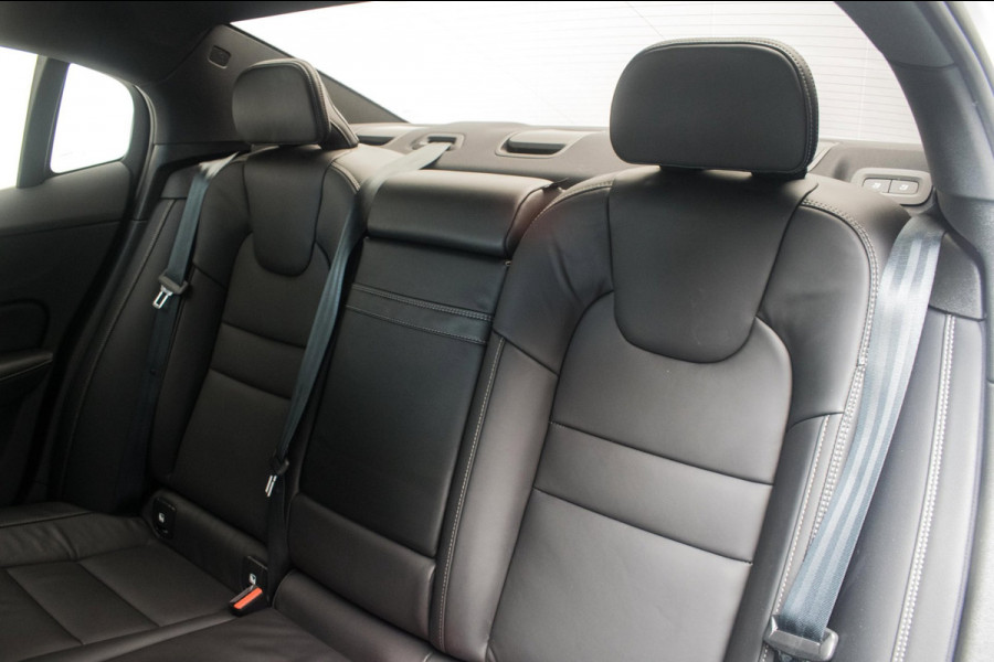 Volvo S60 2.0 B3 R-Design Black Pack NL-auto [ Massage Stoelkoeling/verwarming Harman-Kardon Nappa Memory Pilot Assist DAB ]