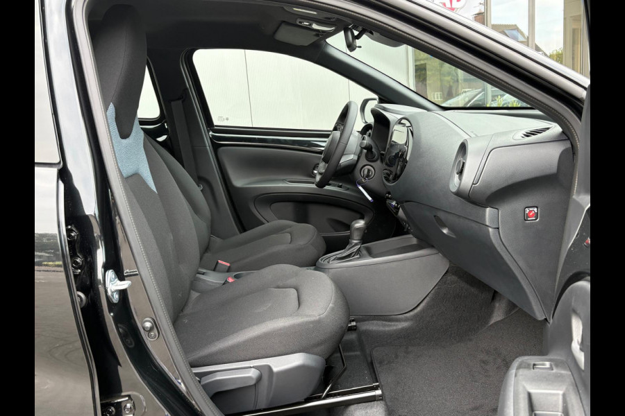 Toyota Aygo X Hybrid 116PK Active Automaat Nieuw uit voorraad! Camera/Stoelverwarming/Adapt.Cruise/ Carplay-Android