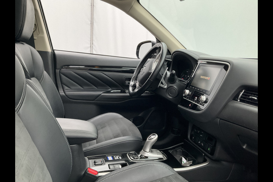 Mitsubishi Outlander 2.4 PHEV Intense+ Vol opties! Dak H.Leer Trekhaak 360Cam