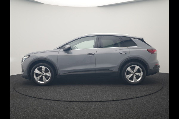 Audi Q4 e-tron 40 Edition 77 kWh 204pk Dealer O.H. | SOH 95,7% | Adaptive Cruise | Head Up | Camera | Sportstoelen Memory & Verwarmd | Stuur Verwarmd | Apple Carplay | Navigatie | DAB | 19"L.M |