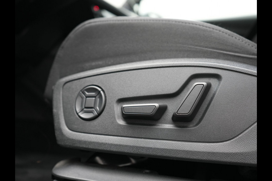 Audi Q4 e-tron 40 Edition 77 kWh 204pk Dealer O.H. | SOH 95,7% | Adaptive Cruise | Head Up | Camera | Sportstoelen Memory & Verwarmd | Stuur Verwarmd | Apple Carplay | Navigatie | DAB | 19"L.M |