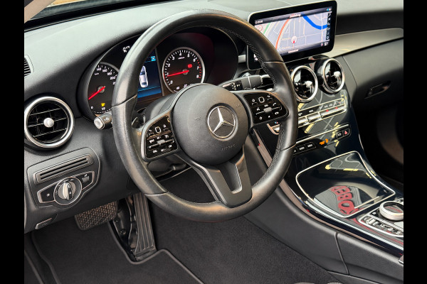 Mercedes-Benz C-Klasse 160 Sport Edition AUTOMAAT I Navigatie / Apple CarPlay I Sport interieur I Stoel verwarming I LED I PDC ..