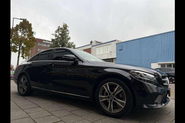 Mercedes-Benz C-Klasse 160 Sport Edition AUTOMAAT I Navigatie / Apple CarPlay I Sport interieur I Stoel verwarming I LED I PDC ..