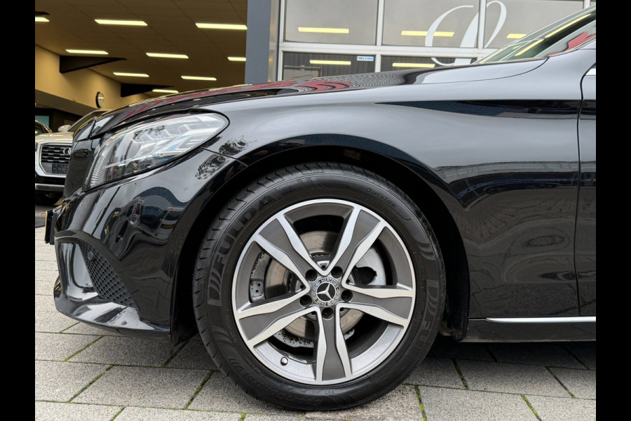 Mercedes-Benz C-Klasse 160 Sport Edition AUTOMAAT I Navigatie / Apple CarPlay I Sport interieur I Stoel verwarming I LED I PDC ..