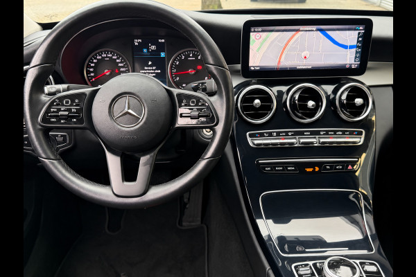 Mercedes-Benz C-Klasse 160 Sport Edition AUTOMAAT I Navigatie / Apple CarPlay I Sport interieur I Stoel verwarming I LED I PDC ..