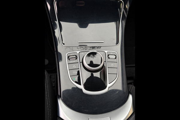 Mercedes-Benz C-Klasse 160 Sport Edition AUTOMAAT I Navigatie / Apple CarPlay I Sport interieur I Stoel verwarming I LED I PDC ..