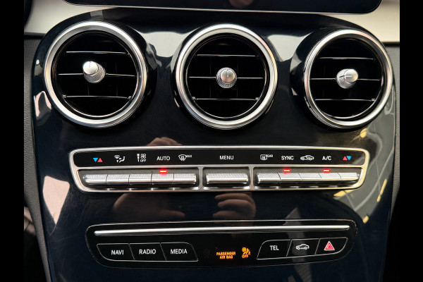 Mercedes-Benz C-Klasse 160 Sport Edition AUTOMAAT I Navigatie / Apple CarPlay I Sport interieur I Stoel verwarming I LED I PDC ..