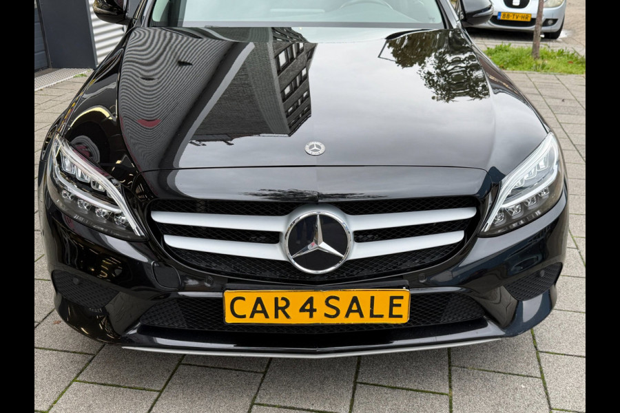 Mercedes-Benz C-Klasse 160 Sport Edition AUTOMAAT I Navigatie / Apple CarPlay I Sport interieur I Stoel verwarming I LED I PDC ..