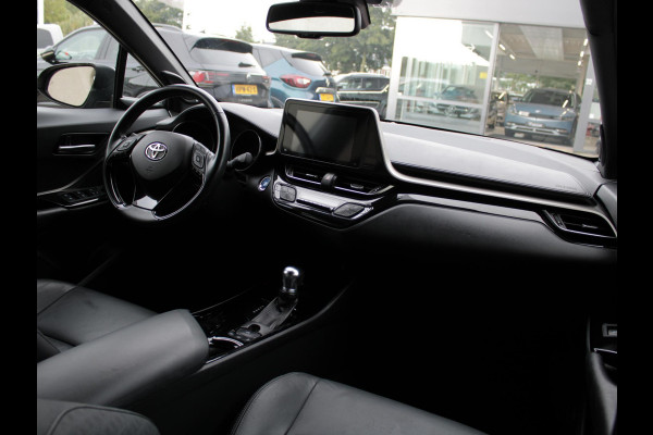 Toyota C-HR 1.8 Hybrid Bi-Tone | TREKHAAK | LED KOPLAMPEN | STUUR & STOELVERWARMING |
