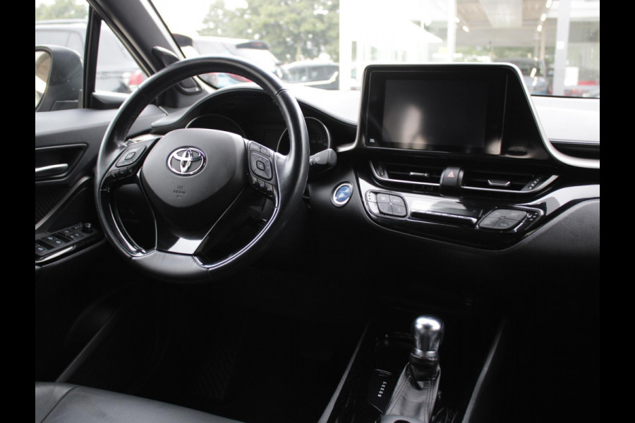 Toyota C-HR 1.8 Hybrid Bi-Tone | TREKHAAK | LED KOPLAMPEN | STUUR & STOELVERWARMING |