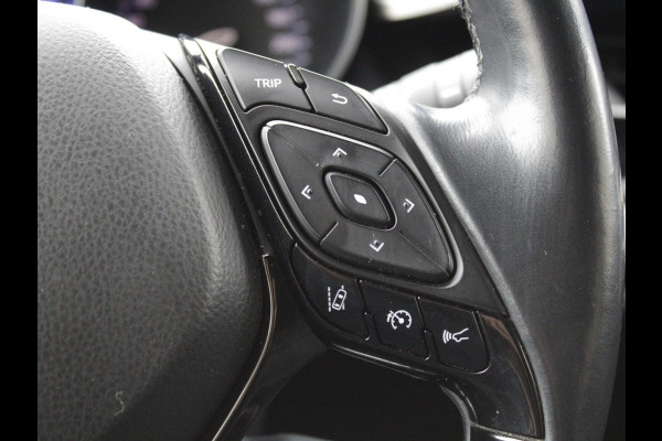 Toyota C-HR 1.8 Hybrid Bi-Tone | TREKHAAK | LED KOPLAMPEN | STUUR & STOELVERWARMING |