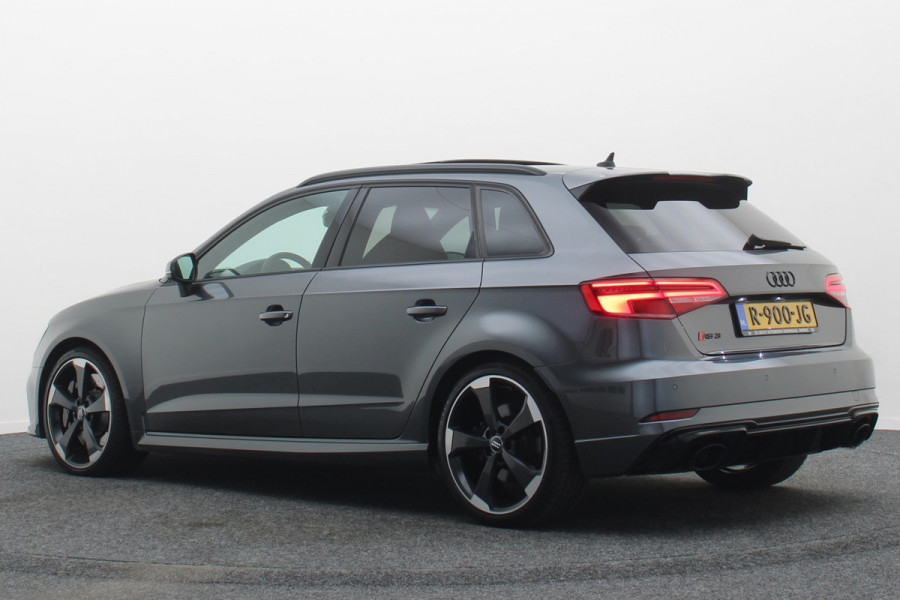 Audi RS3 Sportback 2.5 TFSI Quattro Panoramadak, Virtual Cokcpit, Leer, ACC, B&O, Apple CarPlay, Camera, Keyless, 19"