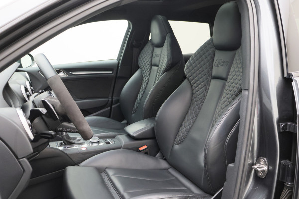 Audi RS3 Sportback 2.5 TFSI Quattro Panoramadak, Virtual Cokcpit, Leer, ACC, B&O, Apple CarPlay, Camera, Keyless, 19"