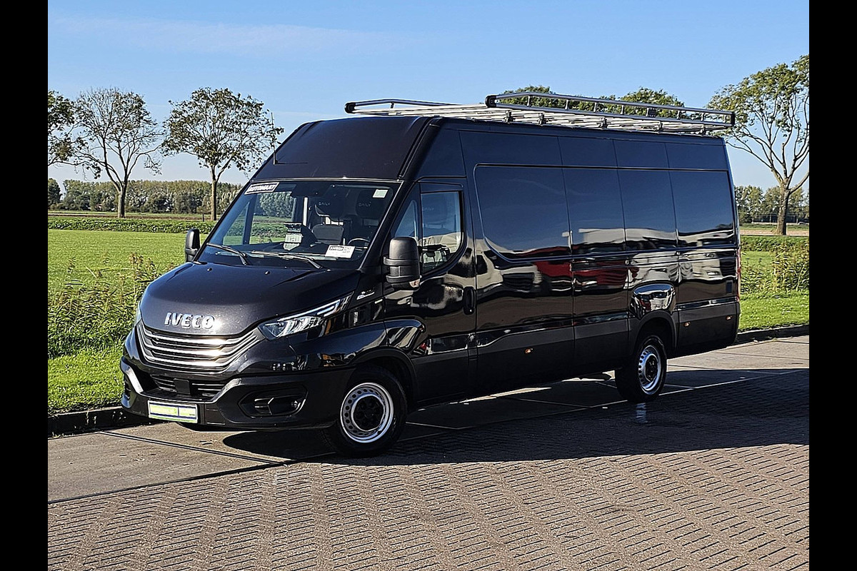 Iveco Daily 35S14V 2.3 410 L4H2 Cruise control, Airco, Carplay, Navi, Camera, Climate control, Led