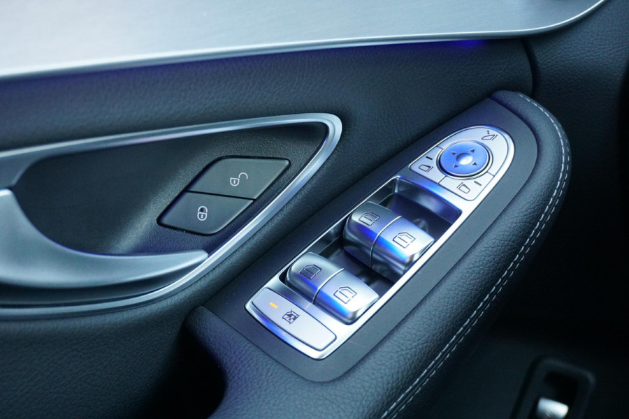 Mercedes-Benz C-Klasse 180 Business Solution AMG + CAMERA / LEDER / MULTIBEAM LED / DODEHOEK