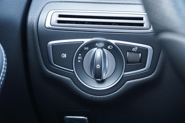 Mercedes-Benz C-Klasse 180 Business Solution AMG + CAMERA / LEDER / MULTIBEAM LED / DODEHOEK