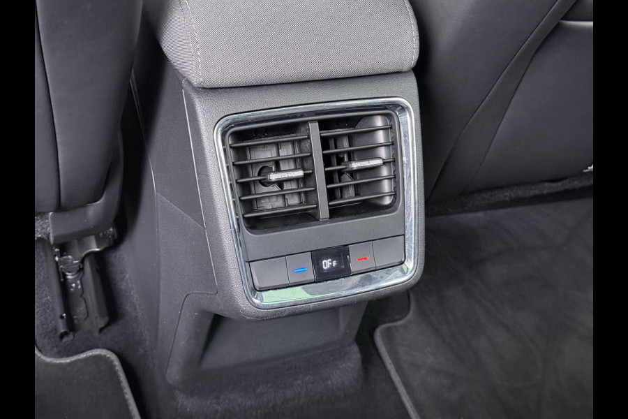 Škoda ENYAQ iV 80 204PK SOH 90% Panoramadak Adap.Cruise Warmtepomp 3-Zone Ecc Stuur+Stoelverwarming Camera Assistentie Pakket Plus Comfort Plus Lmv 20" Apple Carplay Android Auto Draadloze telefoonlader Elek.Achterklep Privacy Glas Dealeronderhouden 1e Eigenaar