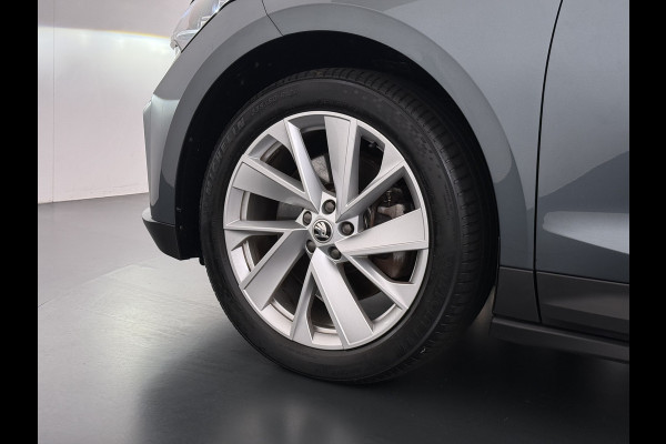 Škoda ENYAQ iV 80 204PK SOH 90% Panoramadak Adap.Cruise Warmtepomp 3-Zone Ecc Stuur+Stoelverwarming Camera Assistentie Pakket Plus Comfort Plus Lmv 20" Apple Carplay Android Auto Draadloze telefoonlader Elek.Achterklep Privacy Glas Dealeronderhouden 1e Eigenaar