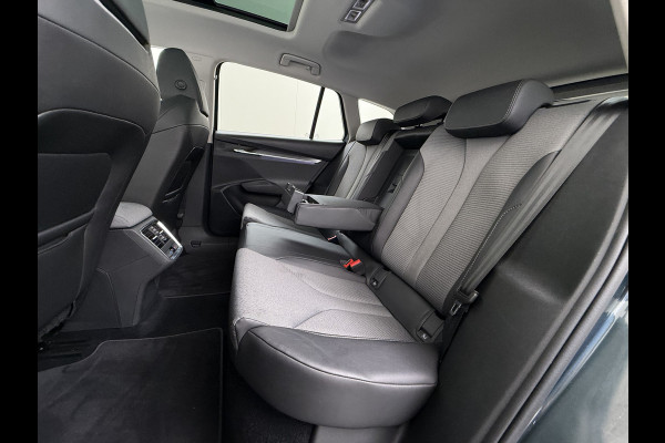 Škoda ENYAQ iV 80 204PK SOH 90% Panoramadak Adap.Cruise Warmtepomp 3-Zone Ecc Stuur+Stoelverwarming Camera Assistentie Pakket Plus Comfort Plus Lmv 20" Apple Carplay Android Auto Draadloze telefoonlader Elek.Achterklep Privacy Glas Dealeronderhouden 1e Eigenaar