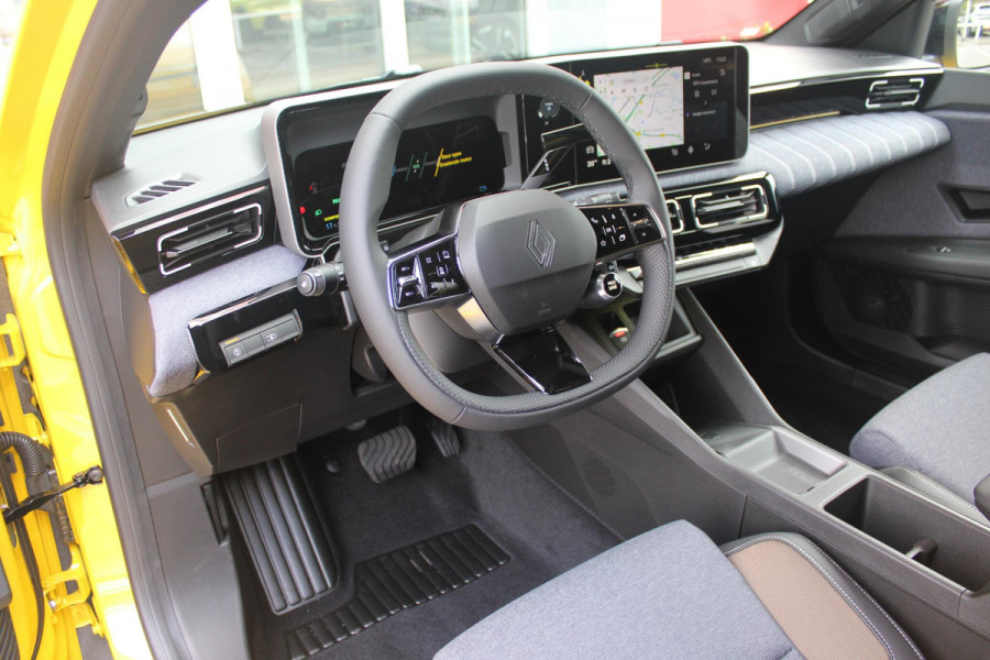 Renault 5 COMFORT RANGE TECHNO 150PK 52 kWh *NIEUWE AUTO!* | PACK WINTER TECHNO: (ELEKTRISCH VERWARMBARE VOORSTOELEN, ELEKTRISCH VERWARMBAAR STUURWIEL, BESTUUDERSSTOEL MET ELEKTRSCH VERSTELBARE LENDESTEUN, IN HOOGTE VERSTELBARE PASSAGIERSSTOEL) | LICHTMETALEN VELGEN 18" | ADAPTIVE CRUISE CONTROL | FULL LED KOPLAMPEN MET FRANSE VLAG | ELEKTRTISCH INKLABARE EN VERWARMBARE BUITENSPIEGELS | ACHTERUITRIJ CAMERA | SFEER VERLICHTING | GOOGLE MAPS NAVIGATIE | DRAADLOZE TELEFOONLADER | PRIVACY GLASS | 100KW SNELLAAD FUNCTIE | DRAADLOZE APPLE CARPLAY/ANDROID AUTO | DAB+ RADIO | SFEER VERL