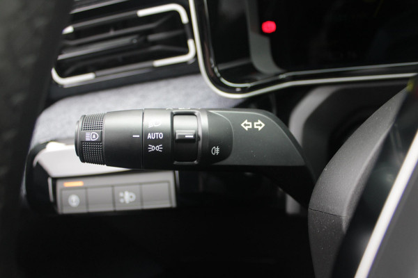 Renault 5 COMFORT RANGE TECHNO 150PK 52 kWh *NIEUWE AUTO!* | PACK WINTER TECHNO: (ELEKTRISCH VERWARMBARE VOORSTOELEN, ELEKTRISCH VERWARMBAAR STUURWIEL, BESTUUDERSSTOEL MET ELEKTRSCH VERSTELBARE LENDESTEUN, IN HOOGTE VERSTELBARE PASSAGIERSSTOEL) | LICHTMETALEN VELGEN 18" | ADAPTIVE CRUISE CONTROL | FULL LED KOPLAMPEN MET FRANSE VLAG | ELEKTRTISCH INKLABARE EN VERWARMBARE BUITENSPIEGELS | ACHTERUITRIJ CAMERA | SFEER VERLICHTING | GOOGLE MAPS NAVIGATIE | DRAADLOZE TELEFOONLADER | PRIVACY GLASS | 100KW SNELLAAD FUNCTIE | DRAADLOZE APPLE CARPLAY/ANDROID AUTO | DAB+ RADIO | SFEER VERL