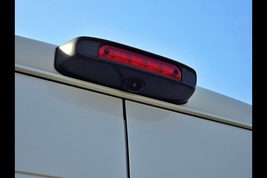 Fiat Ducato 35 2.2 MultiJet L2H2 - 140 Pk - Euro 6 - Groot Scherm - Navi - ParkeerCamera - Airco - Cruise Control