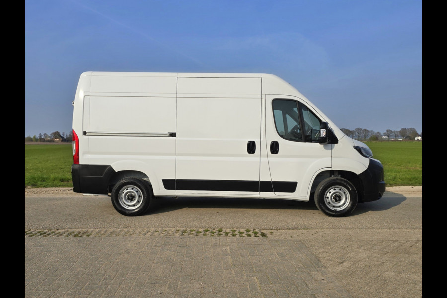 Fiat Ducato 35 2.2 MultiJet L2H2 - 140 Pk - Euro 6 - Groot Scherm - Navi - ParkeerCamera - Airco - Cruise Control