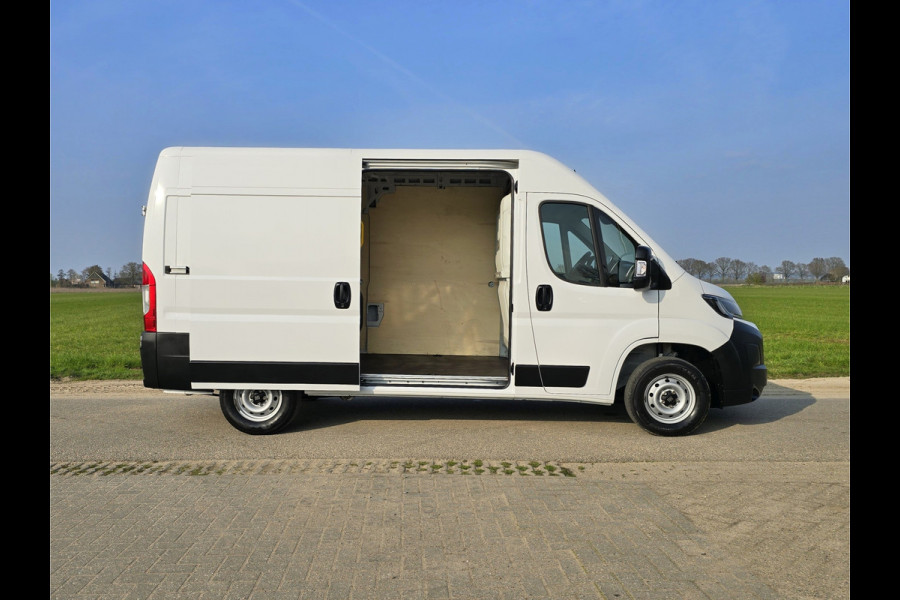 Fiat Ducato 35 2.2 MultiJet L2H2 - 140 Pk - Euro 6 - Groot Scherm - Navi - ParkeerCamera - Airco - Cruise Control