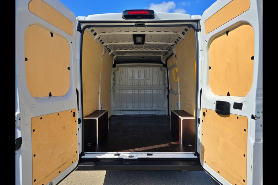 Fiat Ducato 2.2 MultiJet L2 H2 3.5t - 140 Pk - Euro 6 - Groot Scherm - Navi - ParkeerCamera - Airco - Cruise Control