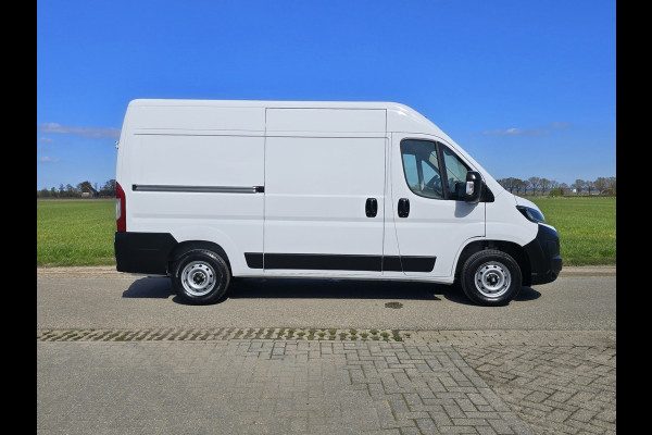Fiat Ducato 2.2 MultiJet L2 H2 3.5t - 140 Pk - Euro 6 - Groot Scherm - Navi - ParkeerCamera - Airco - Cruise Control