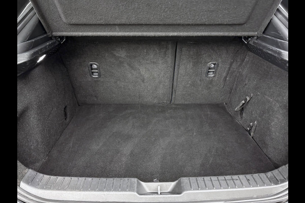 Mazda CX-30 2.0 e-SkyActiv-X M Hybrid 186pk, Luxury, Bose, Stoel+Stuurverwarm, ACC,Blis, 1300kg Trekgewicht