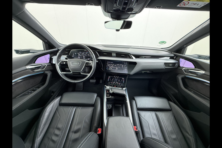 Audi e-tron 55 Quattro Advanced Pro Line Plus Edition One 95kWh SOH 91% 408PK Virtual Mirrors Bang&Olufsen® Trekhaak Panoramadak Leder+Geven Apple Carplay Android Auto Tour pakket DAB Elek.Achterklep Akoestisch zijruiten Matrix-Led Lmv 20" Luchtvering 1.800KG Trekgewicht