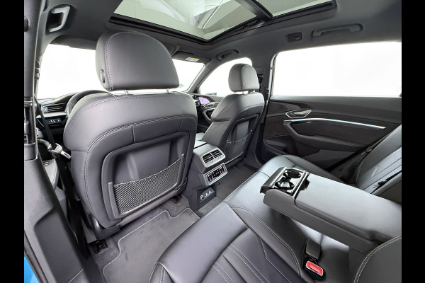 Audi e-tron 55 Quattro Advanced Pro Line Plus Edition One 95kWh SOH 91% 408PK Virtual Mirrors Bang&Olufsen® Trekhaak Panoramadak Leder+Geven Apple Carplay Android Auto Tour pakket DAB Elek.Achterklep Akoestisch zijruiten Matrix-Led Lmv 20" Luchtvering 1.800KG Trekgewicht