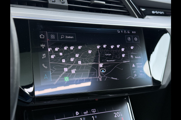 Audi e-tron 55 Quattro Advanced Pro Line Plus Edition One 95kWh SOH 91% 408PK Virtual Mirrors Bang&Olufsen® Trekhaak Panoramadak Leder+Geven Apple Carplay Android Auto Tour pakket DAB Elek.Achterklep Akoestisch zijruiten Matrix-Led Lmv 20" Luchtvering 1.800KG Trekgewicht