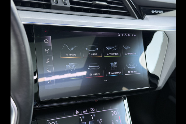 Audi e-tron 55 Quattro Advanced Pro Line Plus Edition One 95kWh SOH 91% 408PK Virtual Mirrors Bang&Olufsen® Trekhaak Panoramadak Leder+Geven Apple Carplay Android Auto Tour pakket DAB Elek.Achterklep Akoestisch zijruiten Matrix-Led Lmv 20" Luchtvering 1.800KG Trekgewicht