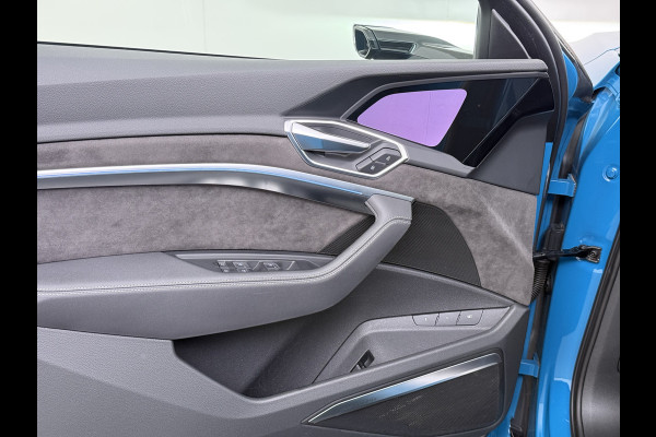 Audi e-tron 55 Quattro Advanced Pro Line Plus Edition One 95kWh SOH 91% 408PK Virtual Mirrors Bang&Olufsen® Trekhaak Panoramadak Leder+Geven Apple Carplay Android Auto Tour pakket DAB Elek.Achterklep Akoestisch zijruiten Matrix-Led Lmv 20" Luchtvering 1.800KG Trekgewicht