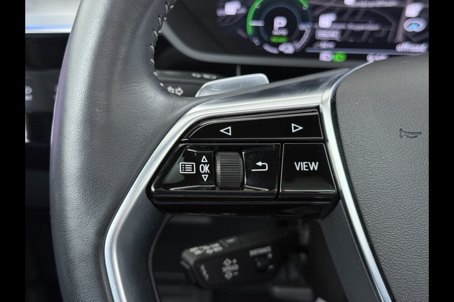Audi e-tron 55 Quattro Advanced Pro Line Plus Edition One 95kWh SOH 91% 408PK Virtual Mirrors Bang&Olufsen® Trekhaak Panoramadak Leder+Geven Apple Carplay Android Auto Tour pakket DAB Elek.Achterklep Akoestisch zijruiten Matrix-Led Lmv 20" Luchtvering 1.800KG Trekgewicht