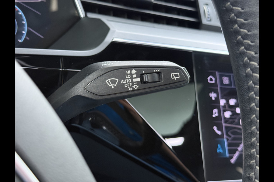 Audi e-tron 55 Quattro Advanced Pro Line Plus Edition One 95kWh SOH 91% 408PK Virtual Mirrors Bang&Olufsen® Trekhaak Panoramadak Leder+Geven Apple Carplay Android Auto Tour pakket DAB Elek.Achterklep Akoestisch zijruiten Matrix-Led Lmv 20" Luchtvering 1.800KG Trekgewicht