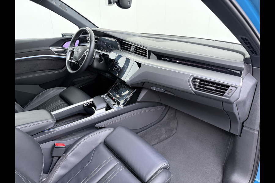 Audi e-tron 55 Quattro Advanced Pro Line Plus Edition One 95kWh SOH 91% 408PK Virtual Mirrors Bang&Olufsen® Trekhaak Panoramadak Leder+Geven Apple Carplay Android Auto Tour pakket DAB Elek.Achterklep Akoestisch zijruiten Matrix-Led Lmv 20" Luchtvering 1.800KG Trekgewicht