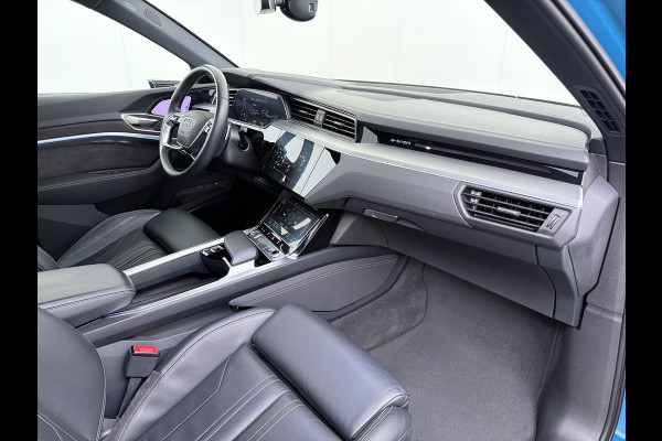 Audi e-tron 55 Quattro Advanced Pro Line Plus Edition One 95kWh SOH 91% 408PK Virtual Mirrors Bang&Olufsen® Trekhaak Panoramadak Leder+Geven Apple Carplay Android Auto Tour pakket DAB Elek.Achterklep Akoestisch zijruiten Matrix-Led Lmv 20" Luchtvering 1.800KG Trekgewicht