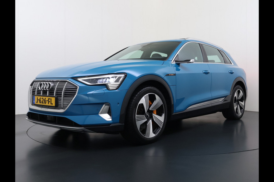 Audi e-tron 55 Quattro Advanced Pro Line Plus Edition One 95kWh SOH 91% 408PK Virtual Mirrors Bang&Olufsen® Trekhaak Panoramadak Leder+Geven Apple Carplay Android Auto Tour pakket DAB Elek.Achterklep Akoestisch zijruiten Matrix-Led Lmv 20" Luchtvering 1.800KG Trekgewicht