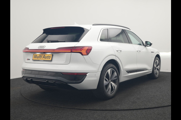 Audi Q8 e-tron 55 quattro S Line 114 kWh Dealer O.H | Trekhaak Afn. | Luchtvering | 360 Camera | Head Up | Adaptive Cruise | Matrix LED | Alcantara Sportstoelen Verwarmd | Apple Carplay | Keyless | Blis | Navigatie | Virtual | DAB | 20"L.M |