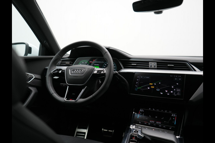 Audi Q8 e-tron 55 quattro S Line 114 kWh Dealer O.H | Trekhaak Afn. | Luchtvering | 360 Camera | Head Up | Adaptive Cruise | Matrix LED | Alcantara Sportstoelen Verwarmd | Apple Carplay | Keyless | Blis | Navigatie | Virtual | DAB | 20"L.M |