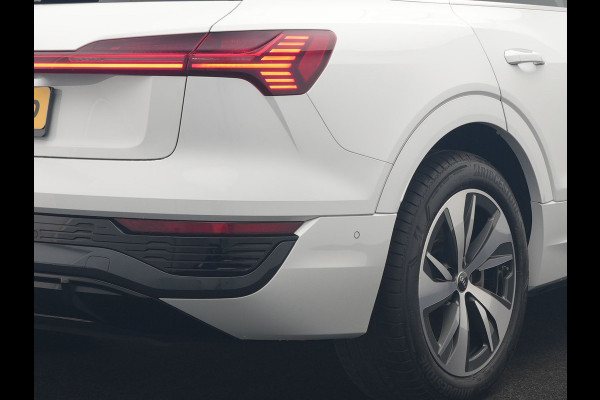 Audi Q8 e-tron 55 quattro S Line 114 kWh Dealer O.H | Trekhaak Afn. | Luchtvering | 360 Camera | Head Up | Adaptive Cruise | Matrix LED | Alcantara Sportstoelen Verwarmd | Apple Carplay | Keyless | Blis | Navigatie | Virtual | DAB | 20"L.M |