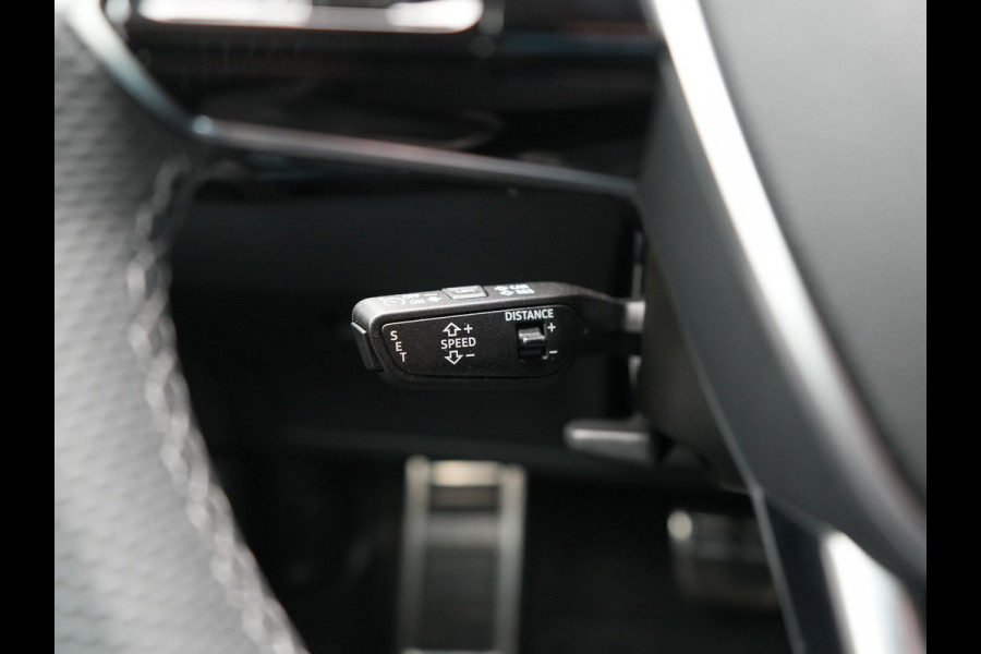 Audi Q8 e-tron 55 quattro S Line 114 kWh Dealer O.H | Trekhaak Afn. | Luchtvering | 360 Camera | Head Up | Adaptive Cruise | Matrix LED | Alcantara Sportstoelen Verwarmd | Apple Carplay | Keyless | Blis | Navigatie | Virtual | DAB | 20"L.M |