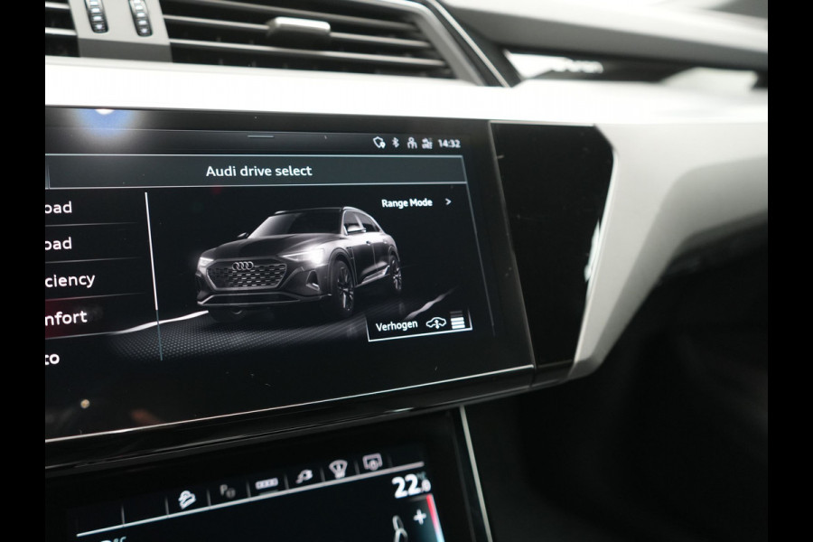Audi Q8 e-tron 55 quattro S Line 114 kWh Dealer O.H | Trekhaak Afn. | Luchtvering | 360 Camera | Head Up | Adaptive Cruise | Matrix LED | Alcantara Sportstoelen Verwarmd | Apple Carplay | Keyless | Blis | Navigatie | Virtual | DAB | 20"L.M |